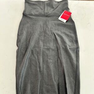 FAUX LEATHER MIDI SKIRT